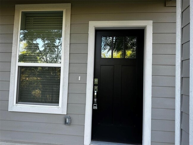 Building Photo - 1711 Tun Tavern Trl