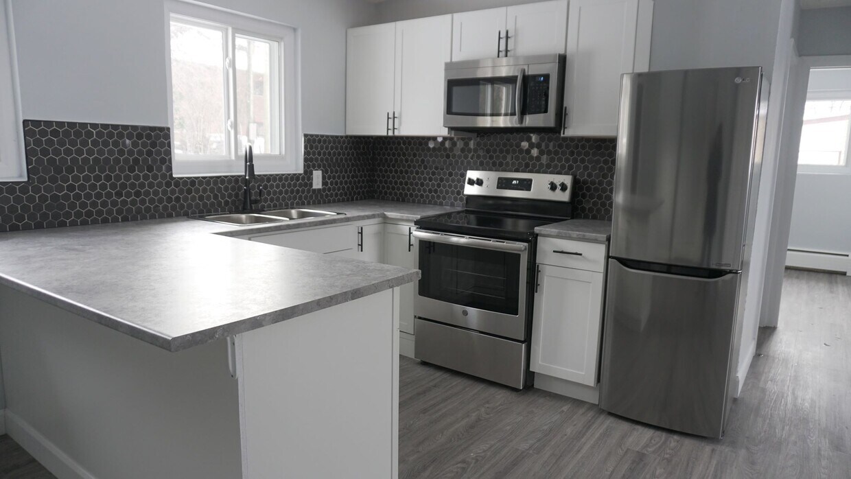 Photo principale - 1015 Eagle Dr