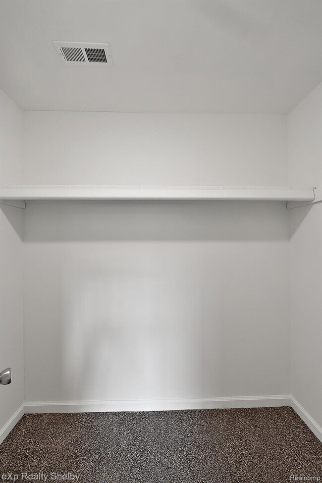 Foto del edificio - 25340 Shiawassee Cir