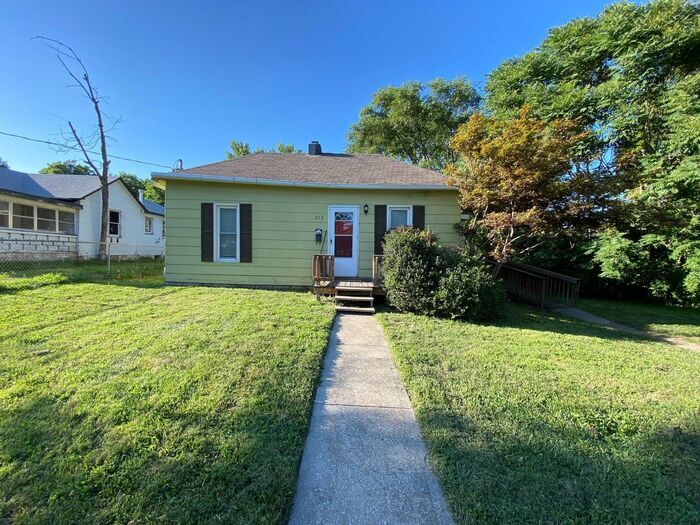 Primary Photo - Charming Bungalow featuring 2 bedrooms and...