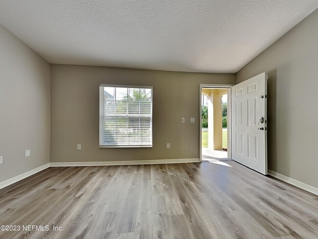 Building Photo - 54 Reidsville Dr