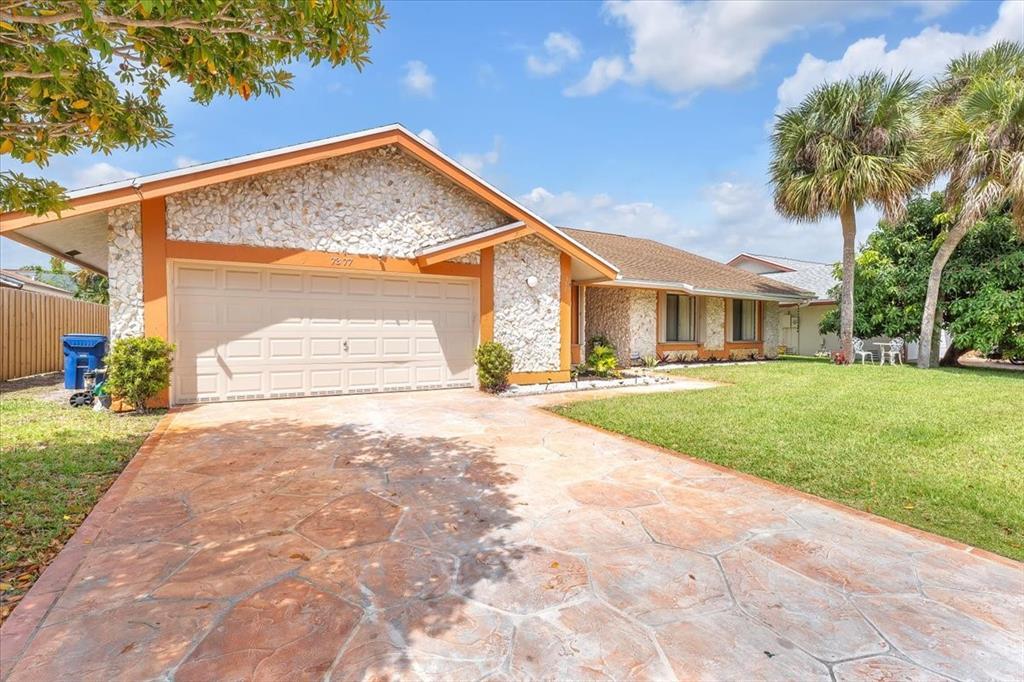 Foto principal - 7377 NW 48th Ct