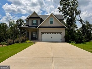 Building Photo - 121 Quail Forest Circle