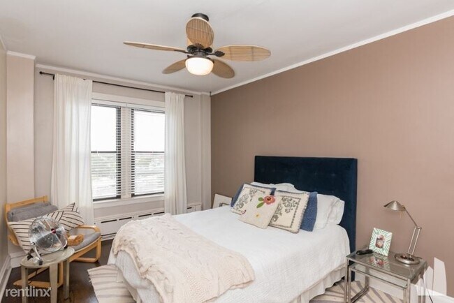 Foto del edificio - 3520 N Lake Shore Dr