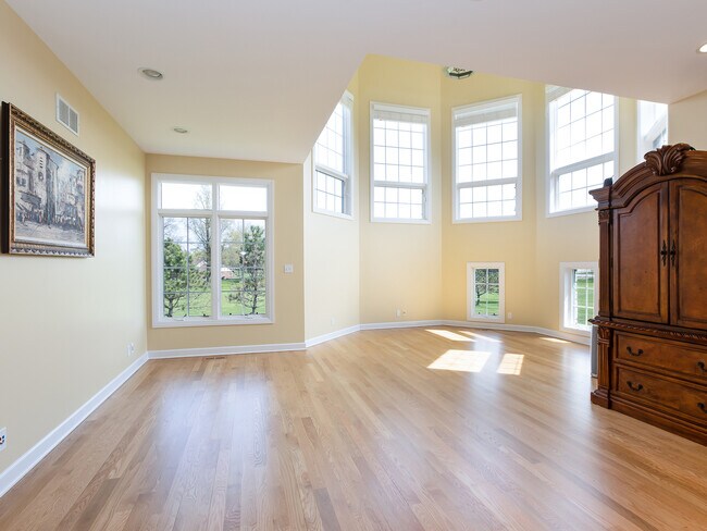 Building Photo - 3N480 Fair Oaks Rd