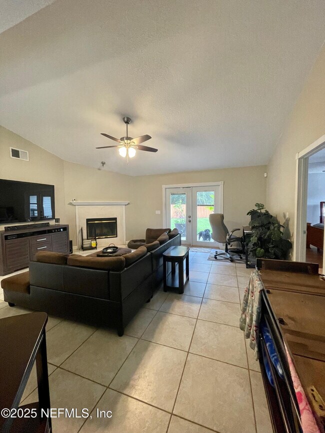 Foto del edificio - 3663 Carol Ann Ln