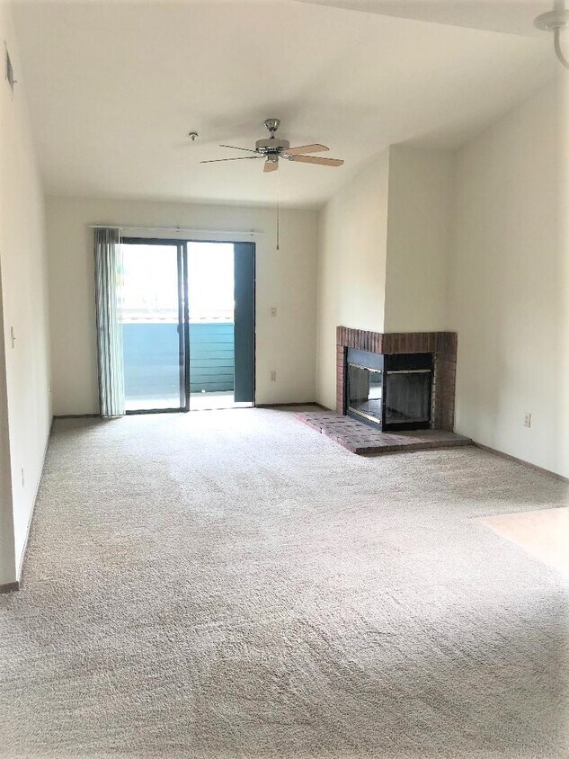 Foto principal - 231 Dixon Landing Rd
