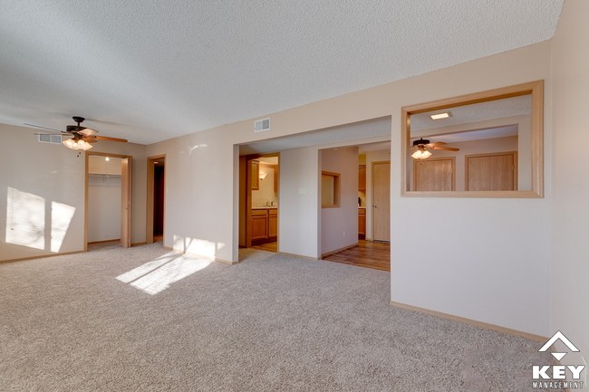 798ft² 2 Bedroom - Paige Place Apartments