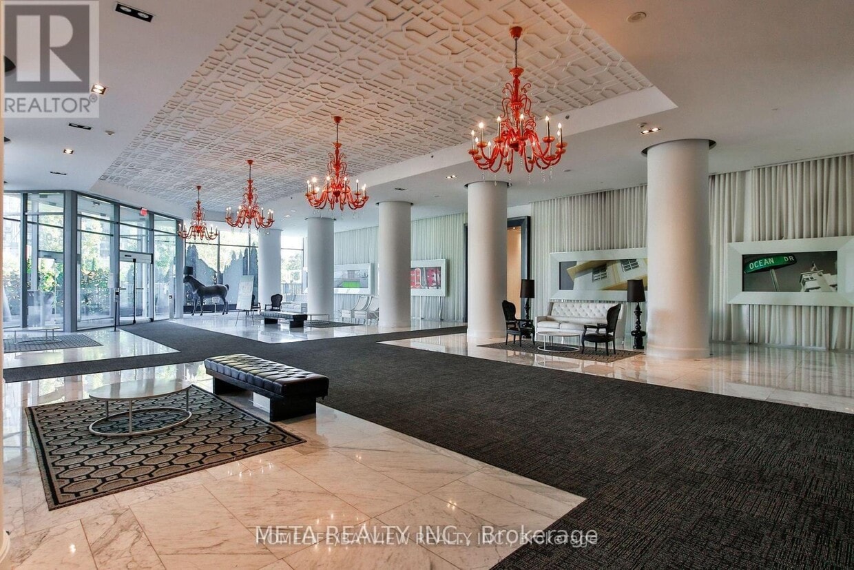 Photo du bâtiment - 90 Park Lawn Rd