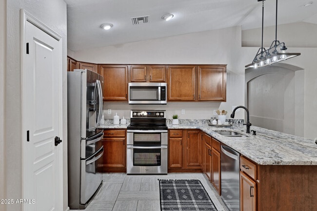 Building Photo - 4374 S Mariposa Dr