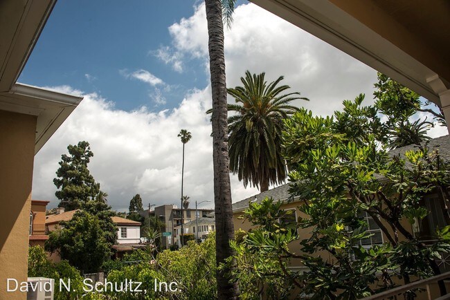 Foto del edificio - 2075-2077 N Vermont Ave