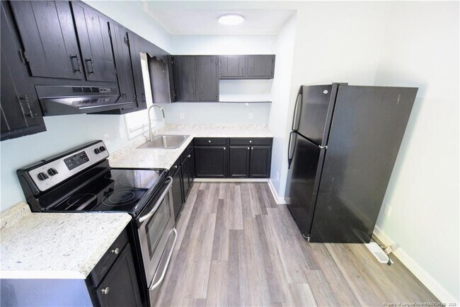 Building Photo - 693 Stoneykirk Dr