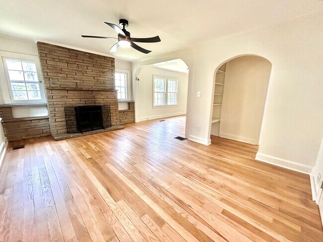 Foto del edificio - Newly remodeled 3 bedroom, 2 bath home for...
