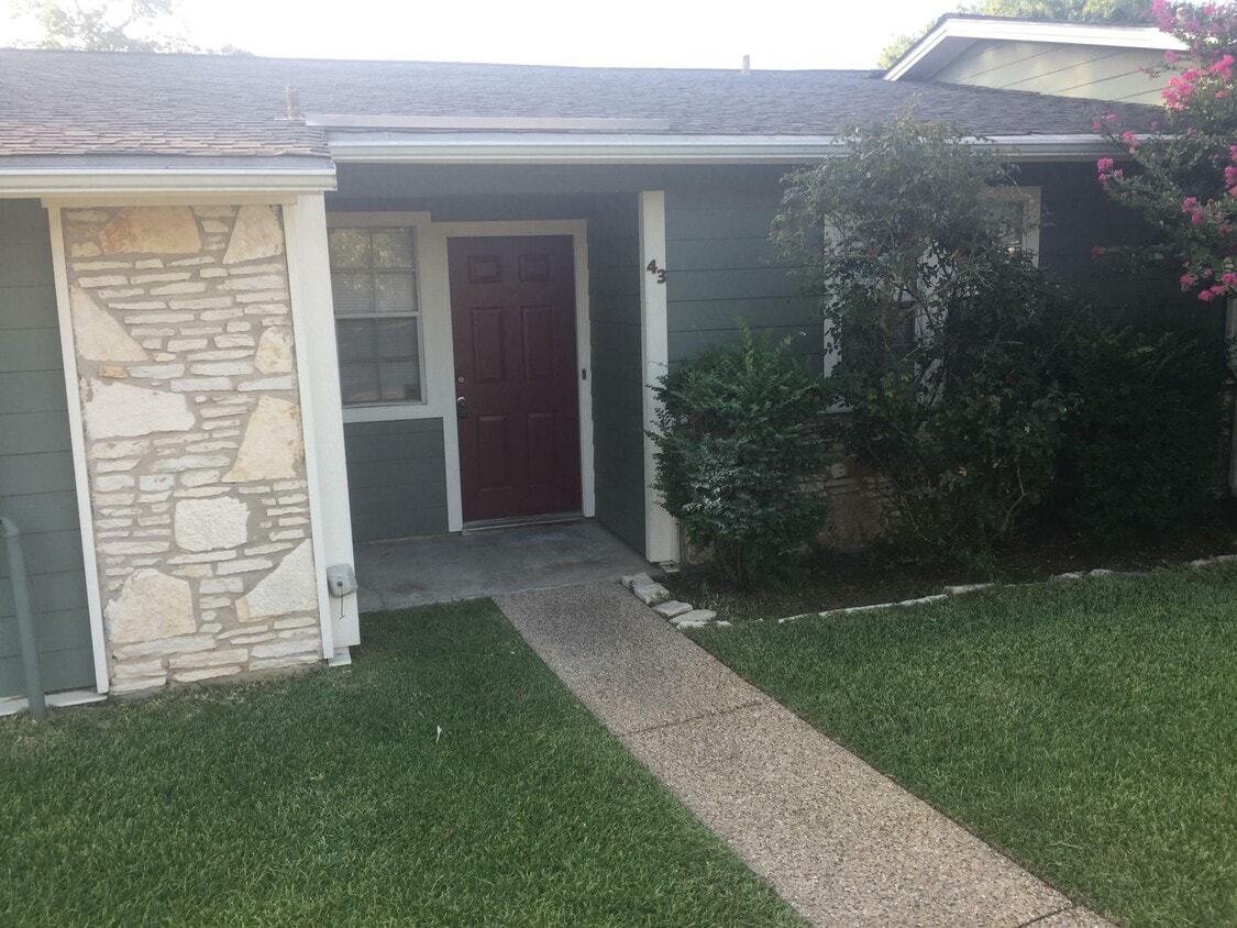 Photo - 2800 Longmire Dr (College Station, TX)