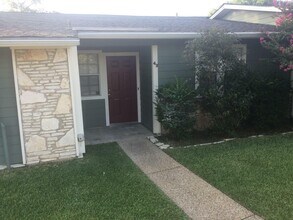 Building Photo - 2800 Longmire Dr