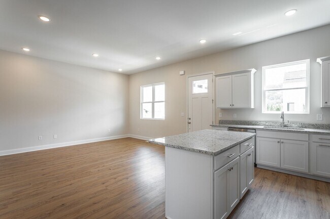 Foto del edificio - Updated Southside Property Just Off Main Street in Mill Town