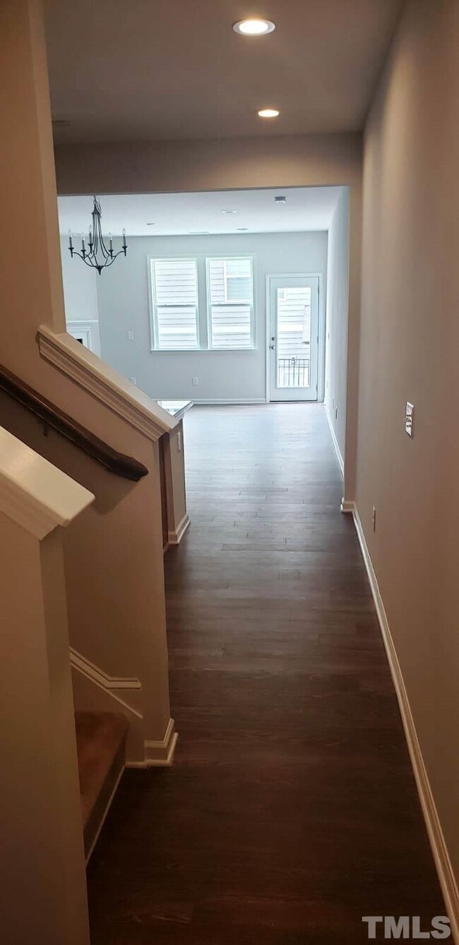 Building Photo - 906 Talbot Pl