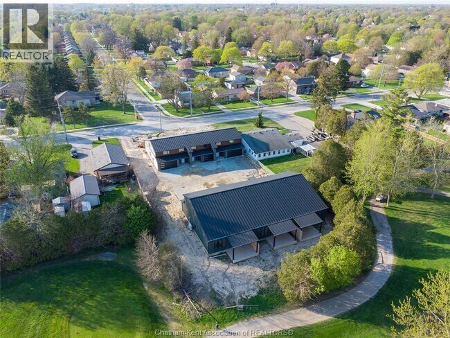 Building Photo - 430 Indian Creek Rd W