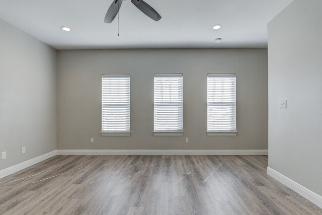 Building Photo - Stunning 3 Story Town-Home near Texas Tech...