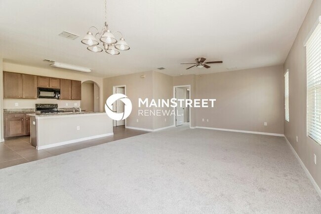 Building Photo - 4 Bedroom Pet-Friendly Home in Hudson, FL with Main Street Renewal