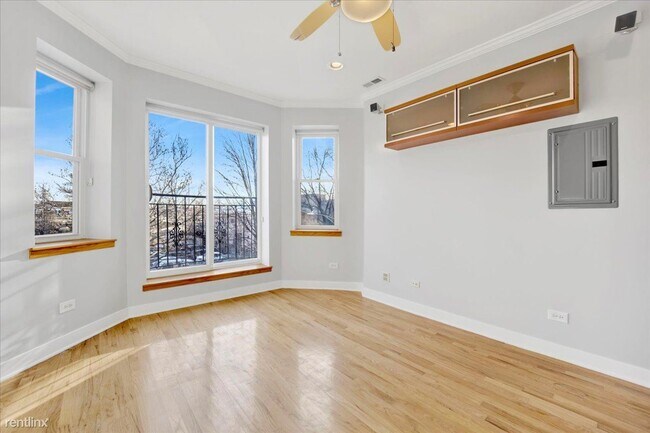 Foto del edificio - 2 br, 1 bath Condo - 3918 N Kedvale Ave