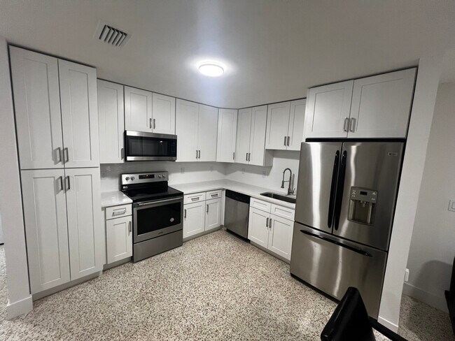 Foto del edificio - 10920 N 29th St