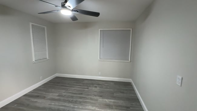 Building Photo - 209 Pendleton St