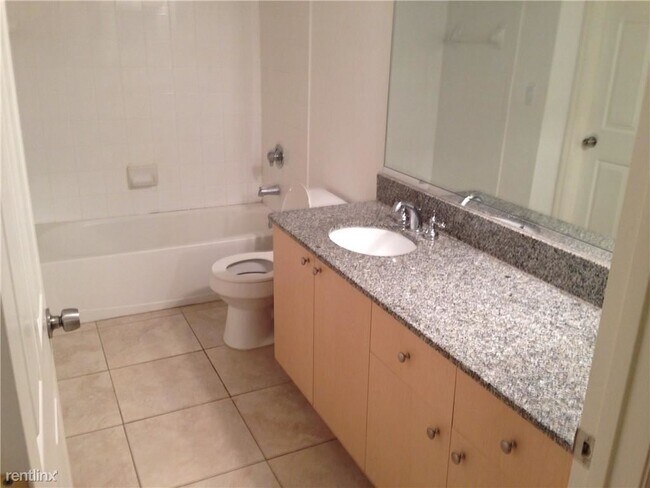 Foto del edificio - 1 br, 1 bath Condo - 2564 Centergate Dr