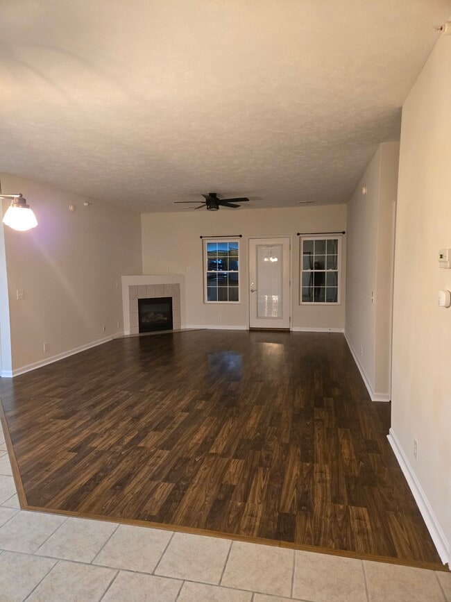 Building Photo - 3325 N 148th Ct