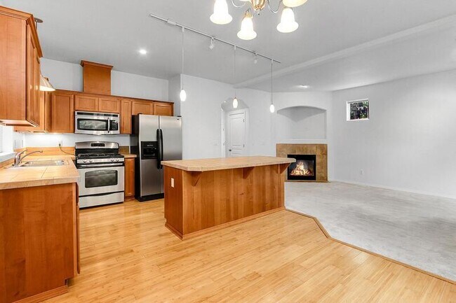 Foto del edificio - 217 125th Pl SE
