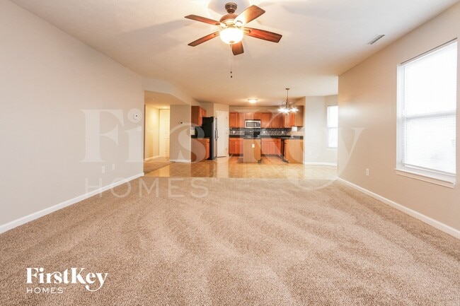 Foto del edificio - 7651 Lara Lee Dr