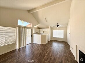 Building Photo - 17 Silver Glade Dr