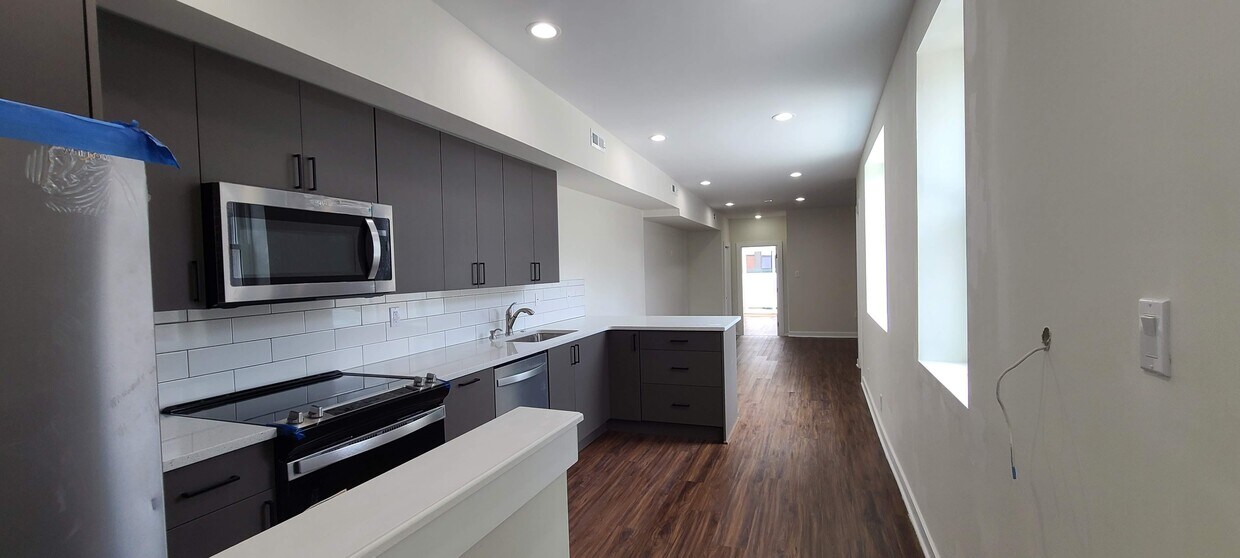kitchen-1 - 2431 Kensington Ave