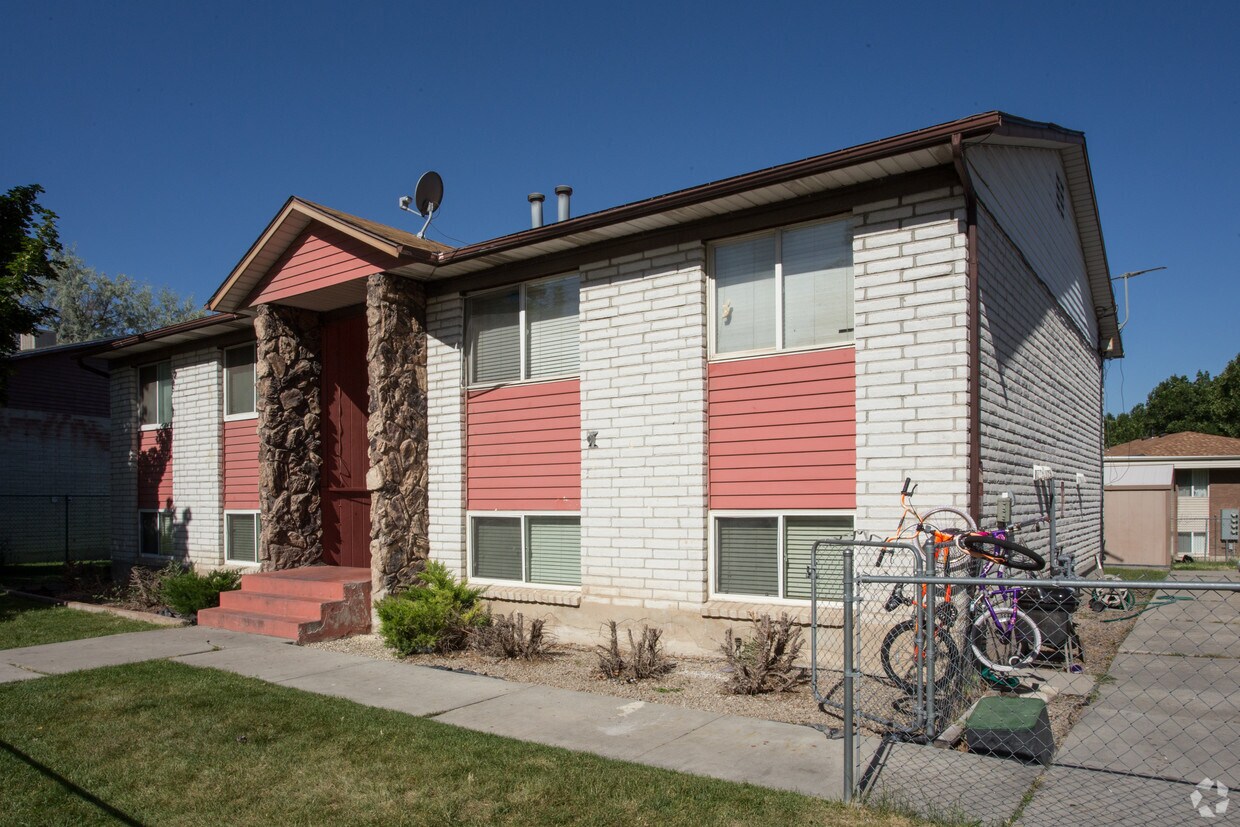 Foto principal - 8448 Westbridge Rd