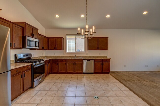 Foto del edificio - New lower rate and a short term lease!