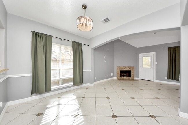 Building Photo - 18315 Brenwood Menor Dr