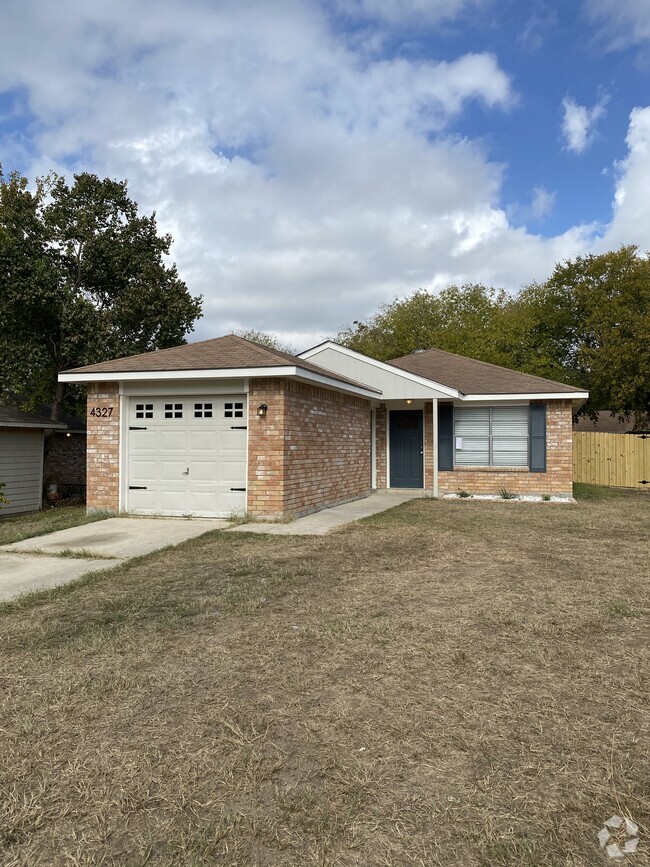 Building Photo - 4327 Stayman Dr