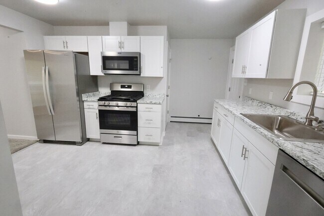 Building Photo - 758