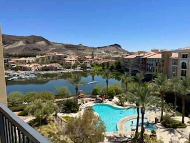 Building Photo - 1  Bedroom 1 Bath Condo Lake Las Vegas
