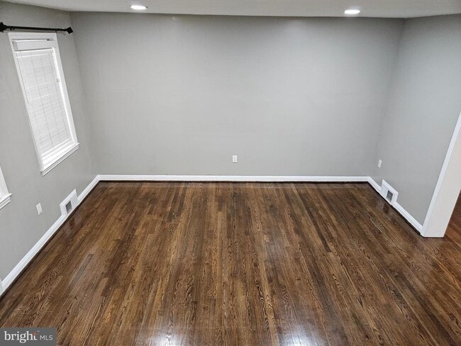 Foto del edificio - 1285 Cedarcroft Rd