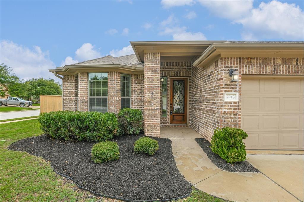 Foto principal - 2213 Lookout Range Dr