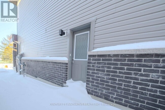 Photo du bâtiment - 2057 Horace Duncan Cres