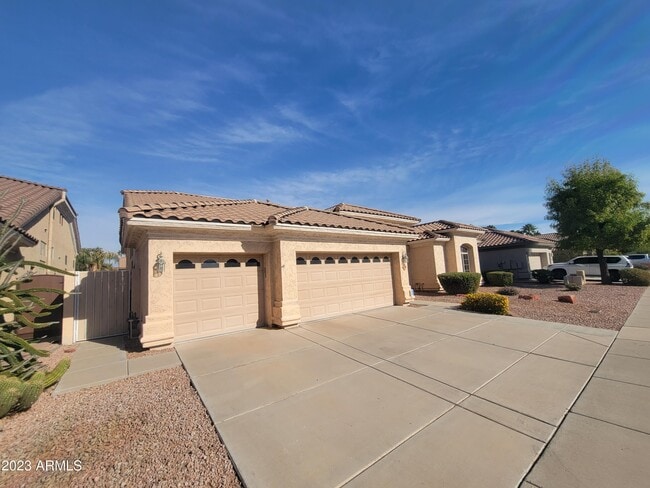 Building Photo - 5510 E Friess Dr