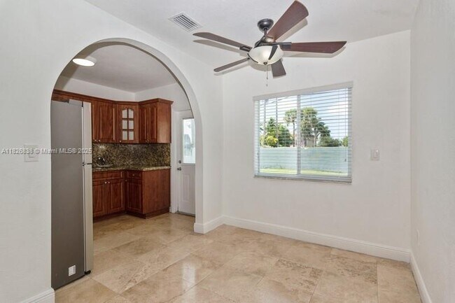 Foto del edificio - 7400 SW 39th Terrace
