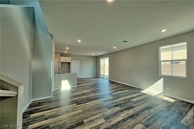 Building Photo - 2512 Valdanos Pl