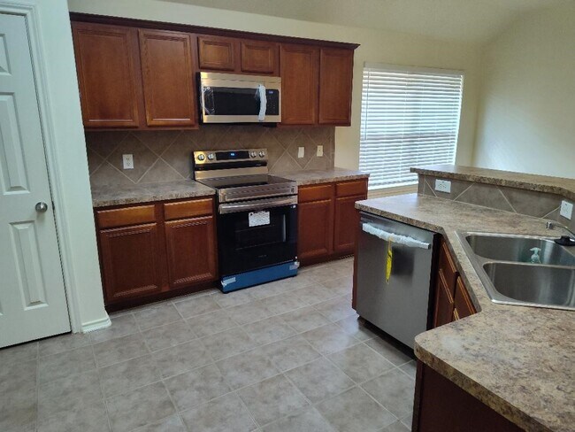 Foto del edificio - 6327 Bonnie Chase Ln