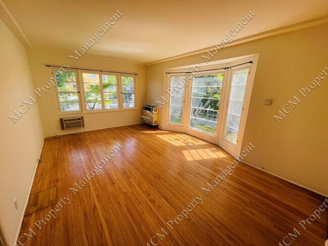 Building Photo - CUTE with Character