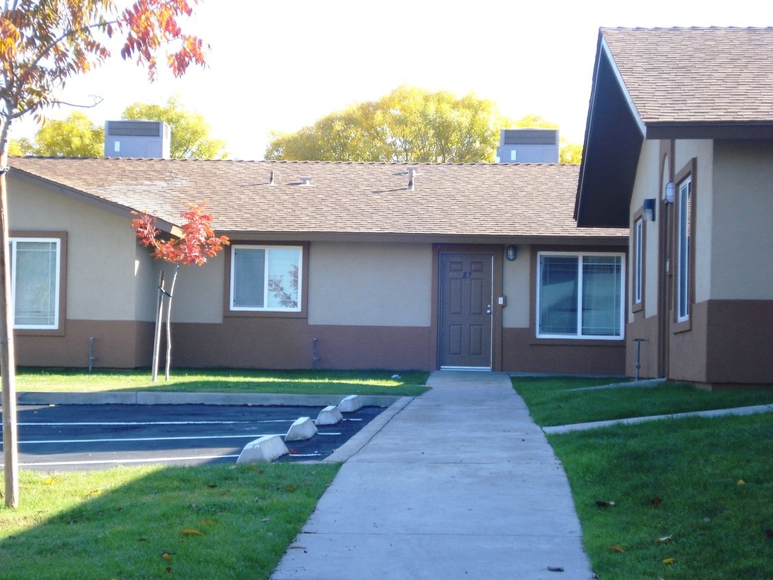 Homer Harrison Apartments in Delano, CA