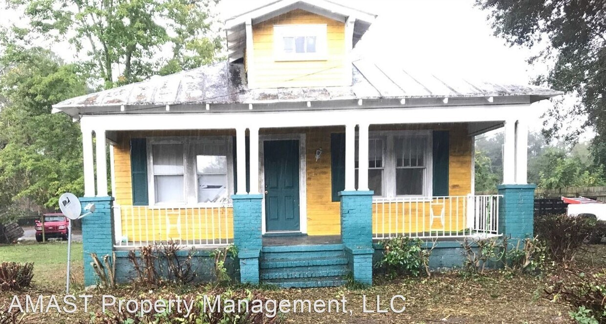 Primary Photo - 3 br, 1 bath House - 446 Manly Ave