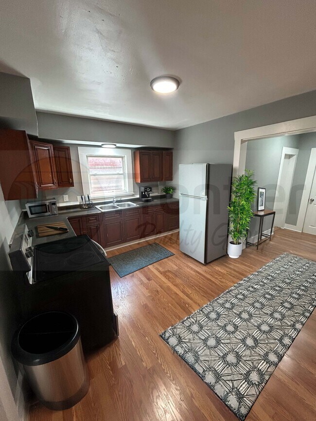 Foto del edificio - 424 24th St